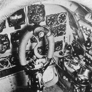 Приборная панель He 112B1.jpg