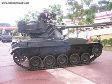 AMX-13 SM-1 3.jpg