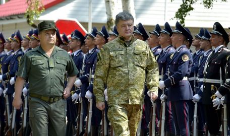Посещение Президентом Украины Первой оперативной бригады Национальной гвардии, 26 июля 2014 года8.jpg